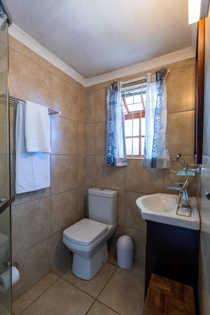 7 Bedroom Property for Sale in Cloetesville Western Cape
